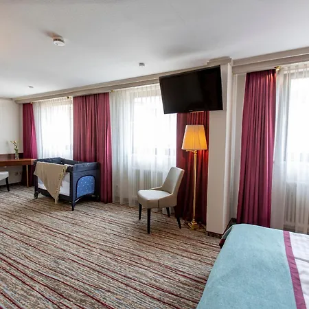 Pelikan Hotel 3*