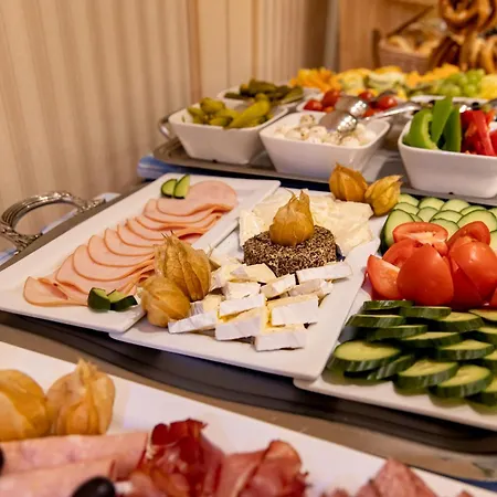 Ξενοδοχείο Pelikan 3*