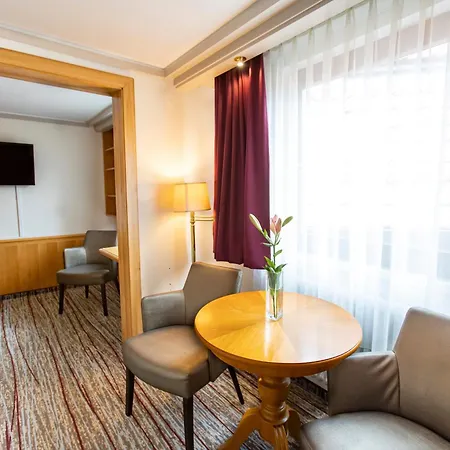 Pelikan Hotel 3*
